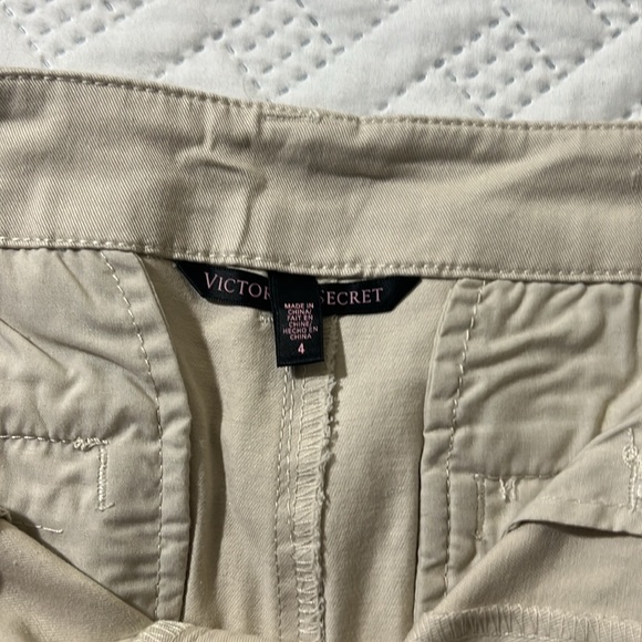 Victoria’s Secret khaki short size 4 - Picture 3 of 3